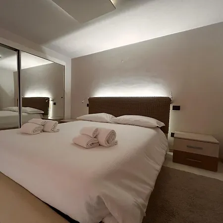 And Juliet Apartment *